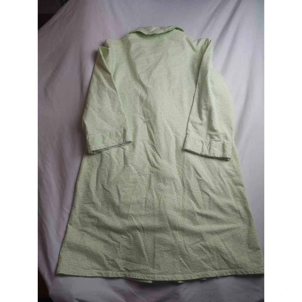 Aria Robe Womens M Green Floral Embroidered‎ Full Zip 3/4 Sleeves Cozy Pockets